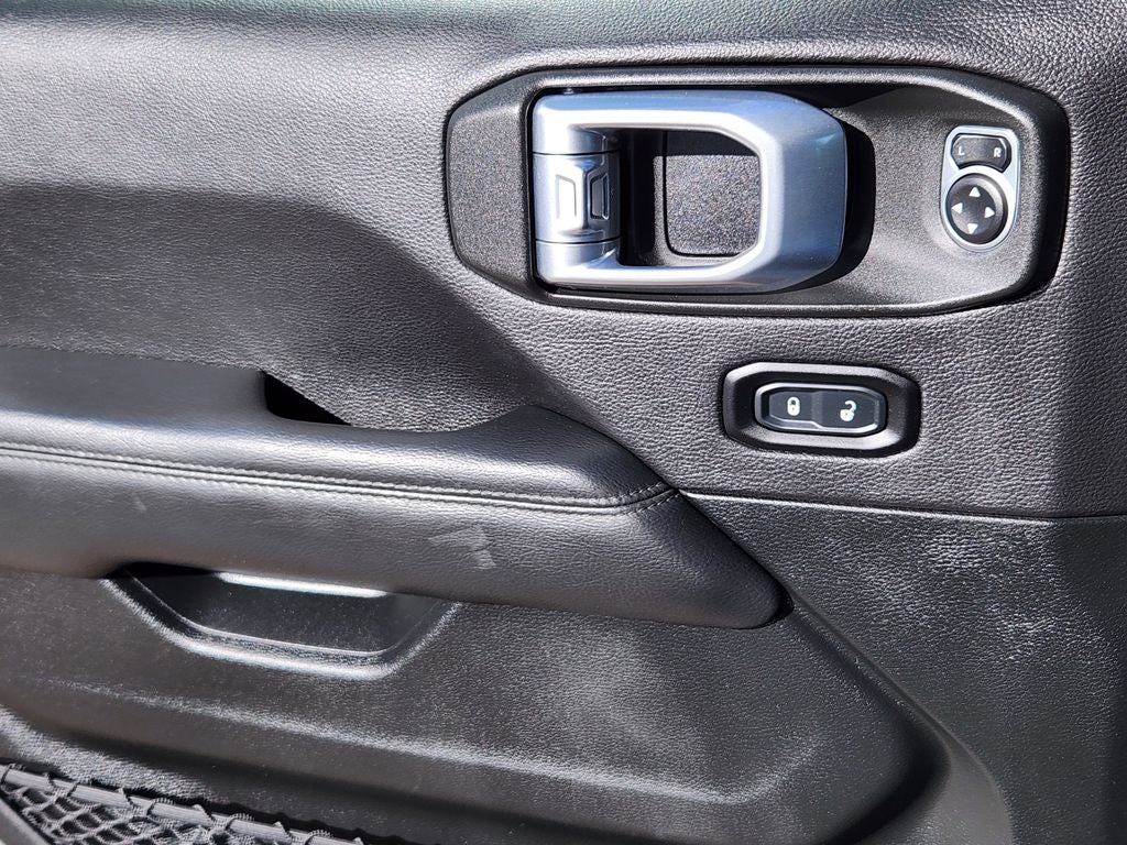 2020 Jeep Wrangler Unlimited Sahara Altitude