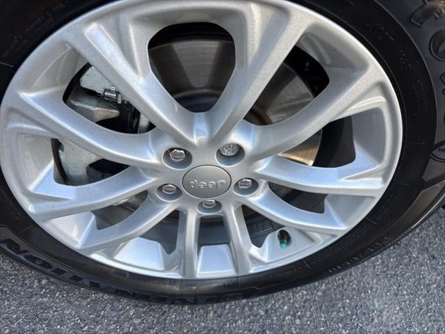 2022 Jeep Cherokee Latitude Lux 4x4