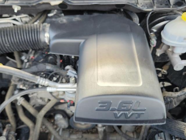 2024 RAM 1500 Classic Warlock Crew Cab 4x4 5'7' Box