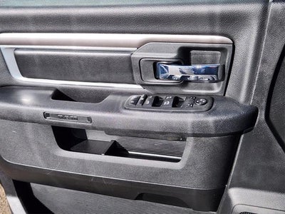 2024 RAM 1500 Classic Warlock Crew Cab 4x4 5'7' Box