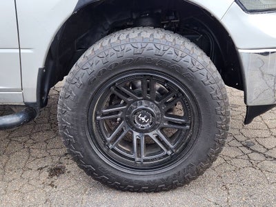 2018 RAM 1500 Big Horn Crew Cab 4x4 6'4' Box