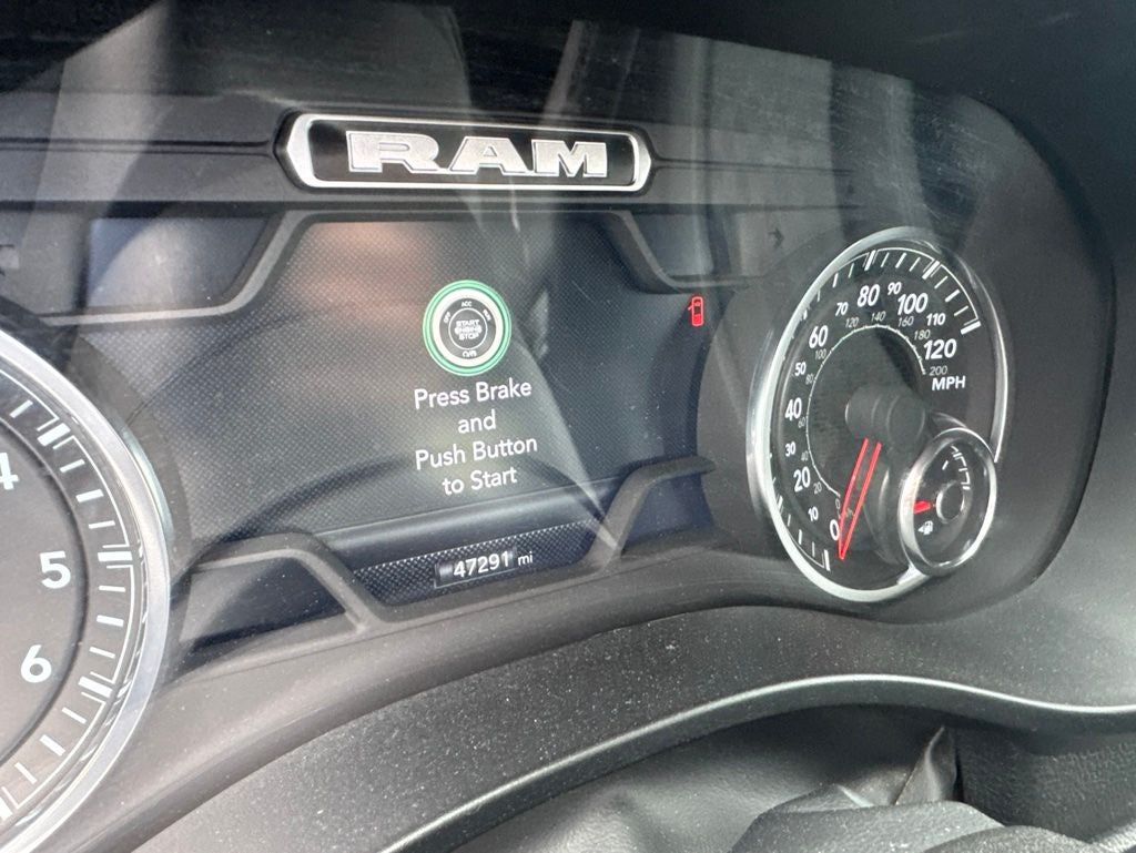 2025 RAM 1500 Big Horn Crew Cab 4x4 5'7' Box