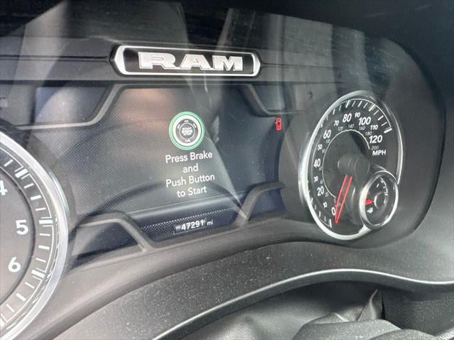 2025 RAM 1500 Big Horn Crew Cab 4x4 5'7' Box