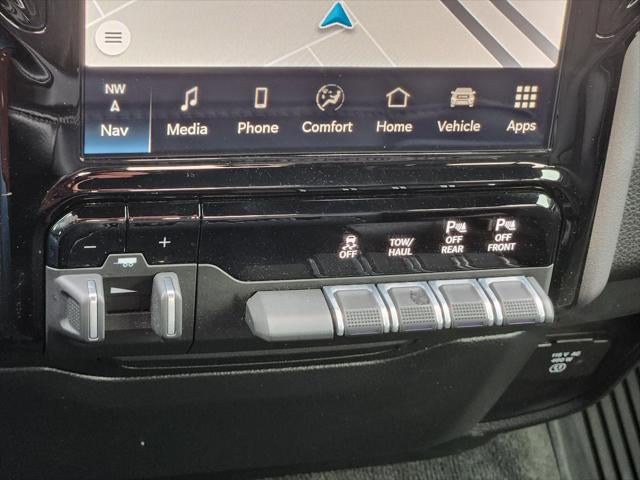 2023 RAM 1500 Laramie Crew Cab 4x4 5'7' Box