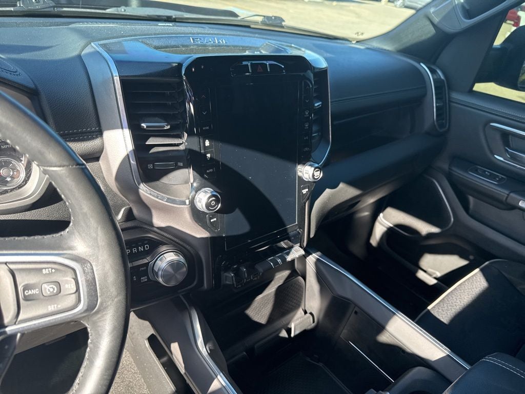 2022 RAM 1500 Laramie Crew Cab 4x4 5'7' Box