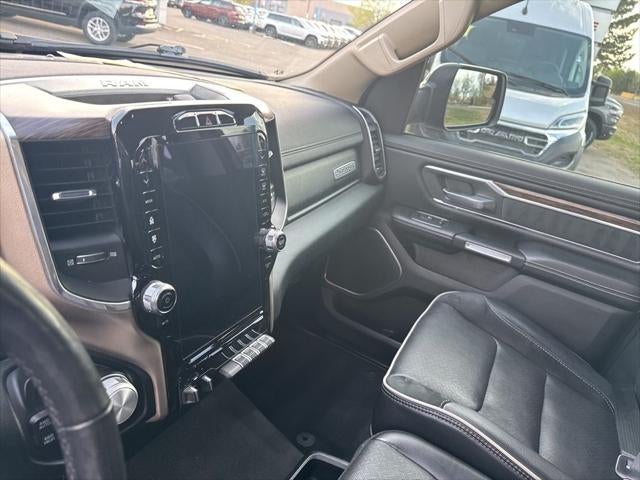 2019 RAM 1500 Laramie Crew Cab 4x4 5'7' Box