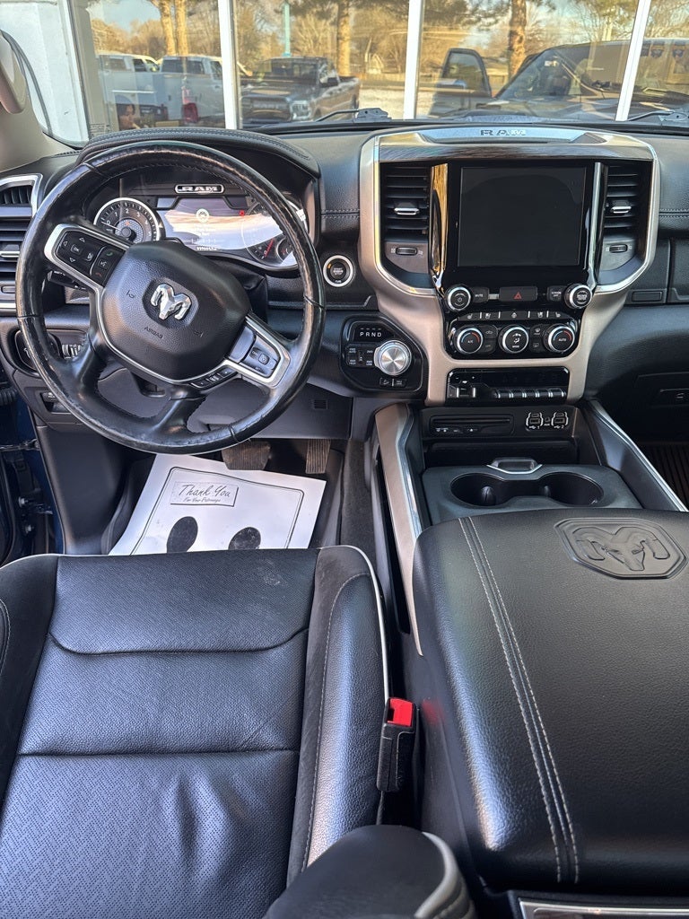 2019 RAM 1500 Laramie Crew Cab 4x4 6'4' Box