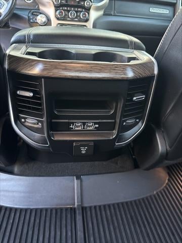 2019 RAM 1500 Laramie Crew Cab 4x4 6'4' Box