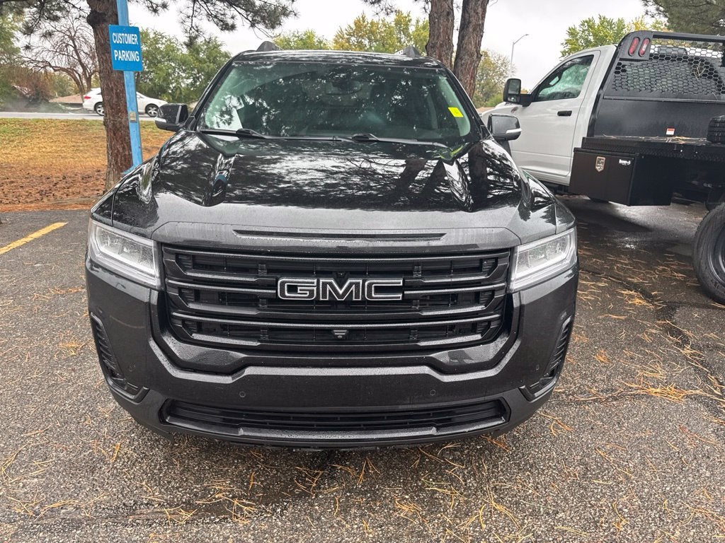 2021 GMC Acadia SLT