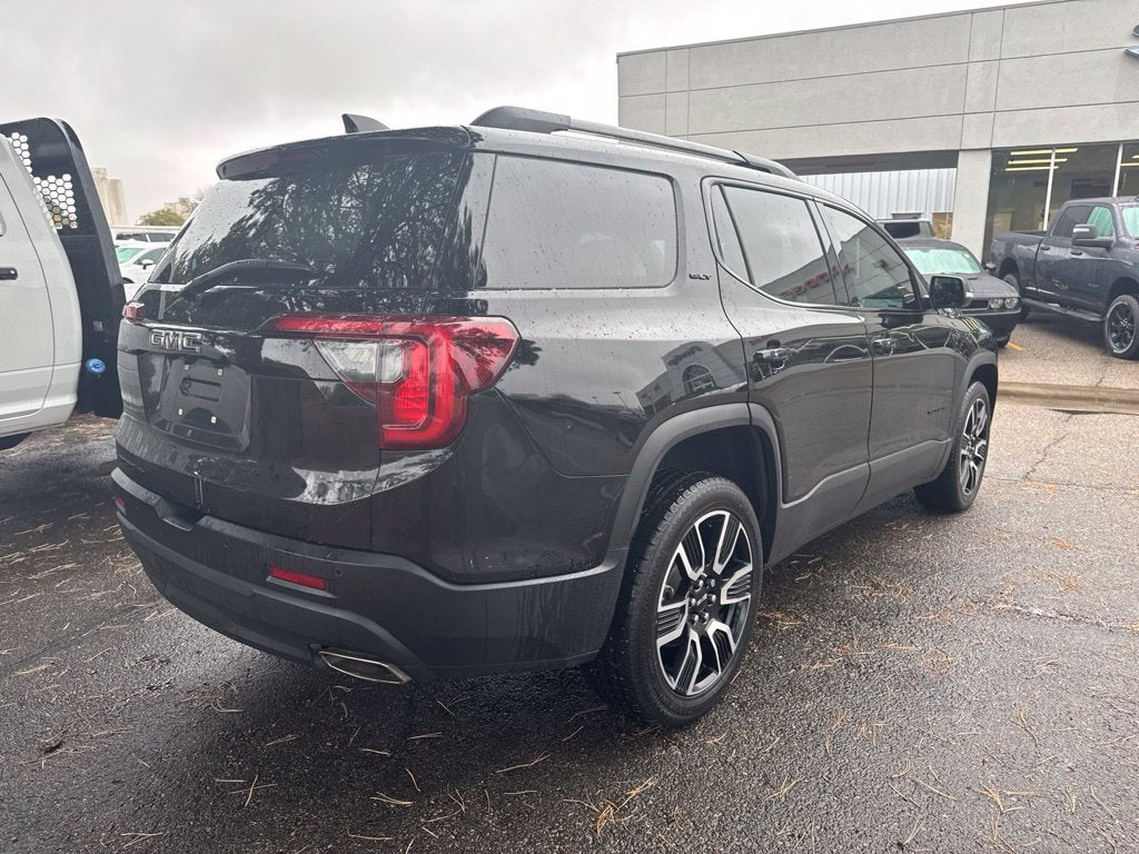 2021 GMC Acadia SLT