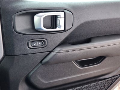 2024 GMC Sierra 1500 4WD Crew Cab Short Box Elevation with 3SB