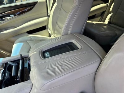 2017 Cadillac Escalade Luxury