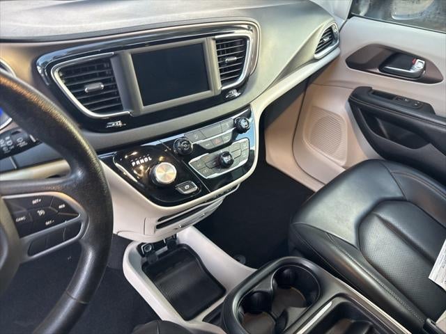 2021 Chrysler Voyager LXI