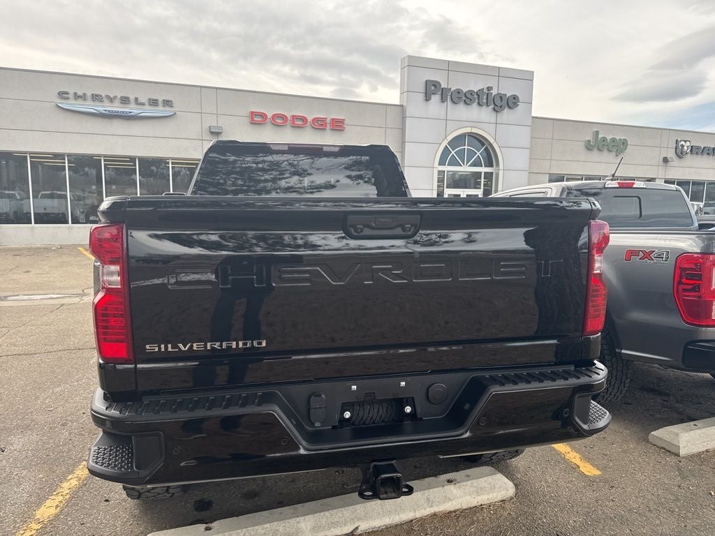 2024 Chevrolet Silverado 2500HD 4WD Crew Cab Standard Bed Custom