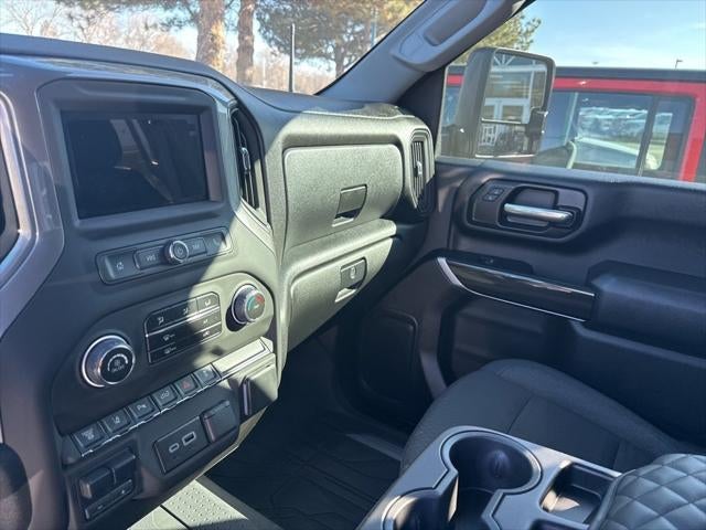 2024 Chevrolet Silverado 2500HD 4WD Crew Cab Standard Bed Custom