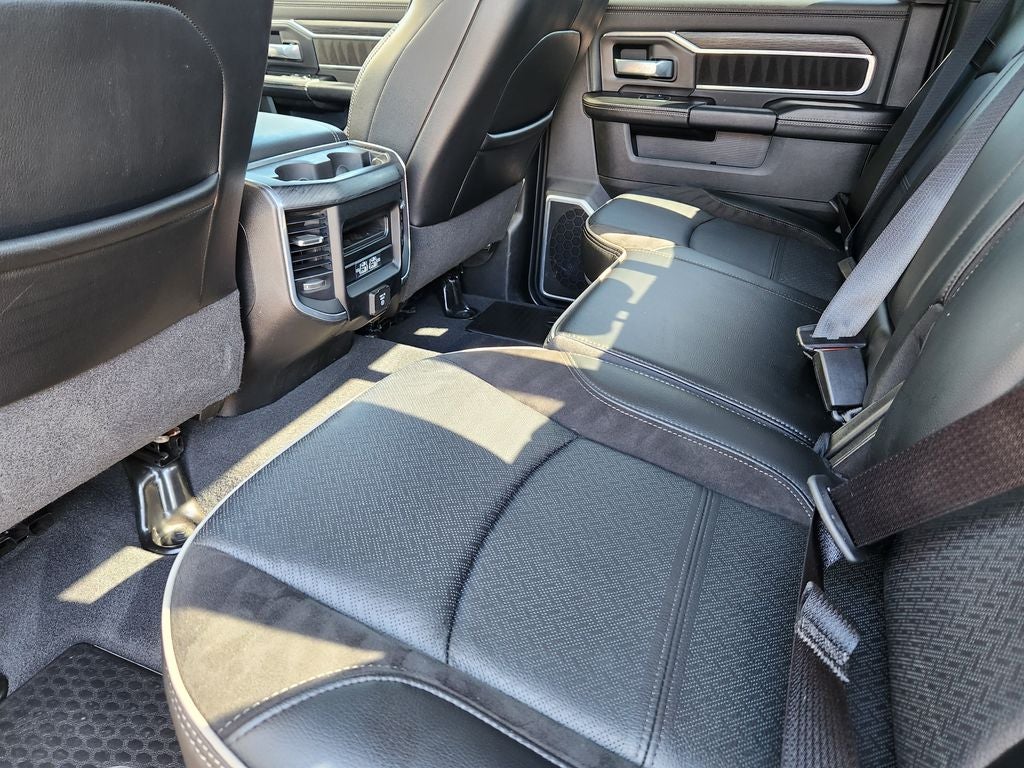 2024 RAM 3500 Laramie Crew Cab 4x4 8' Box
