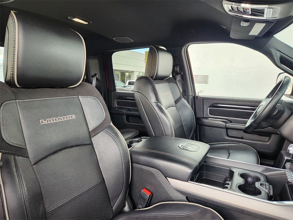 2022 RAM 2500 Laramie Crew Cab 4x4 6'4' Box