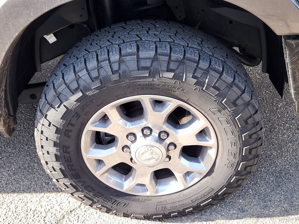 2020 RAM 2500 Laramie Crew Cab 4X4 6'4' Box