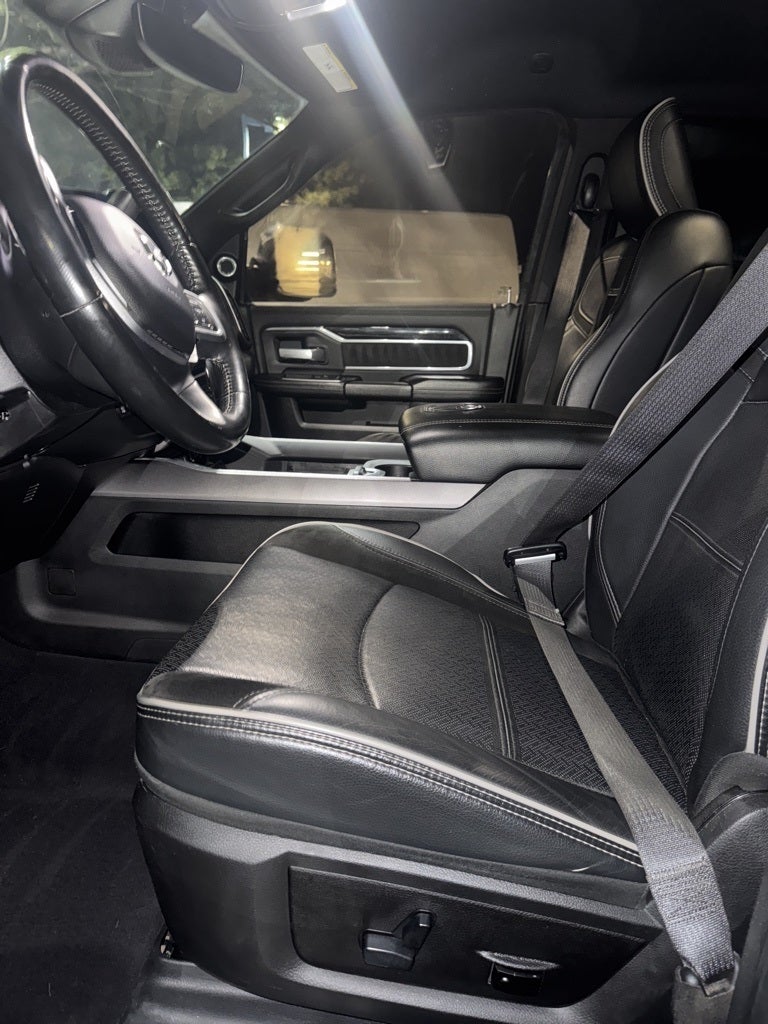 2020 RAM 2500 Laramie Crew Cab 4X4 6'4' Box