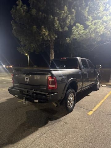 2020 RAM 2500 Laramie Crew Cab 4X4 6'4' Box