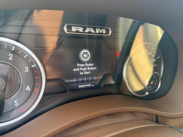 2022 RAM 2500 Laramie Crew Cab 4x4 6'4' Box