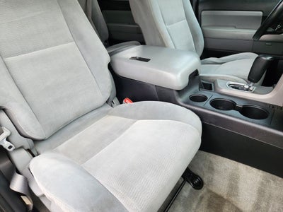 2011 Toyota Sequoia SR5 5.7L