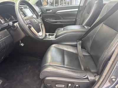 2016 Toyota Highlander XLE V6