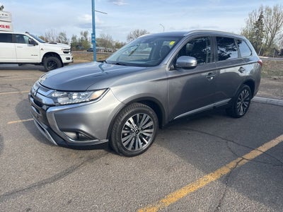 2020 Mitsubishi Outlander Base