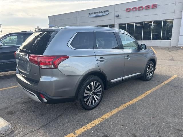 2020 Mitsubishi Outlander Base