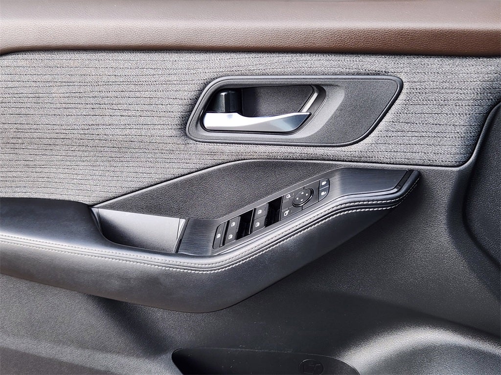 2021 Nissan Rogue SV FWD