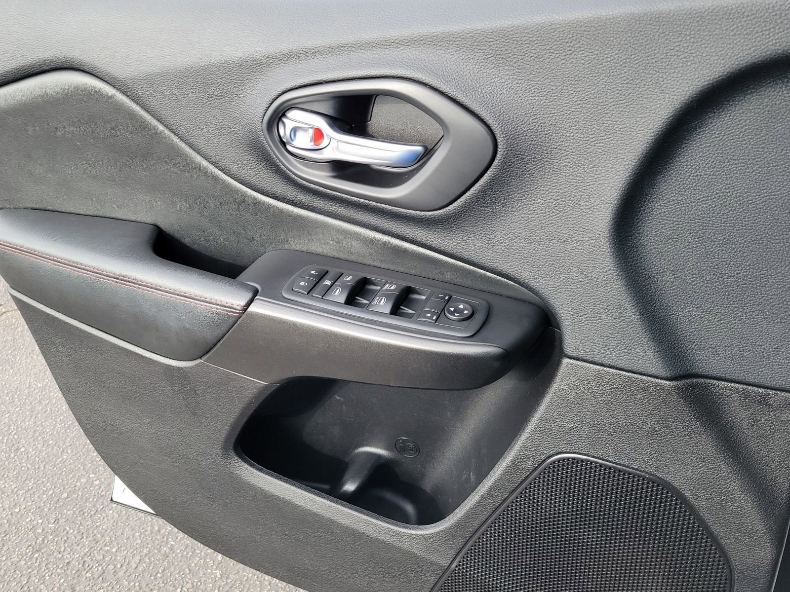 2020 Jeep Cherokee Trailhawk