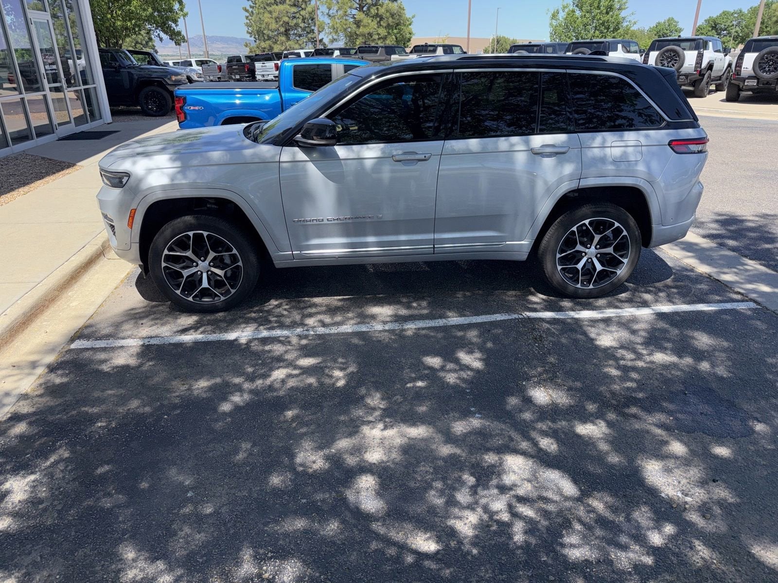 2023 Jeep Grand Cherokee Summit Reserve 4x4's photo