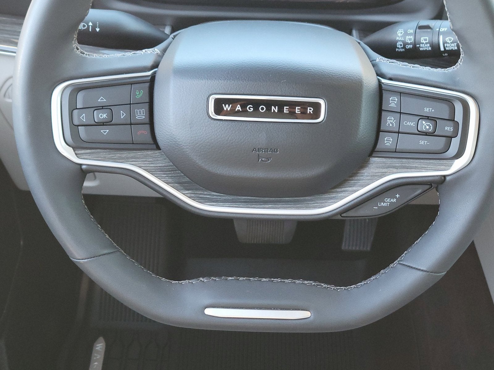 2022 Jeep WAGONEER Base