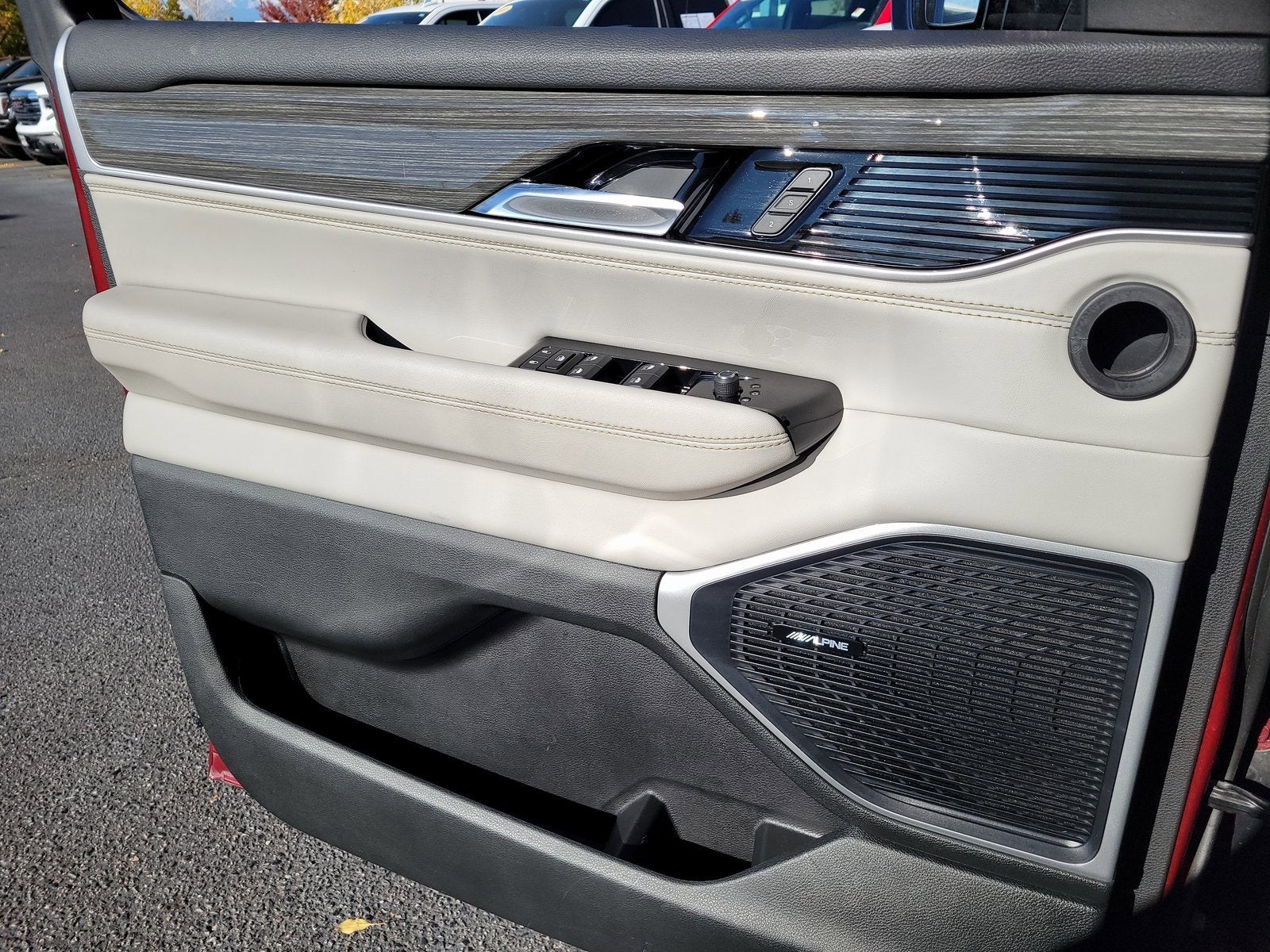 2022 Jeep WAGONEER Base