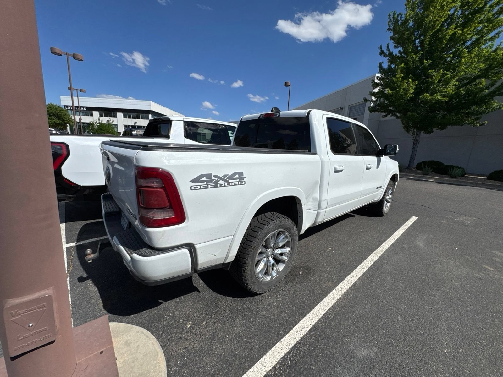 2020 RAM 1500 Laramie Crew Cab 4x4 5'7" Box