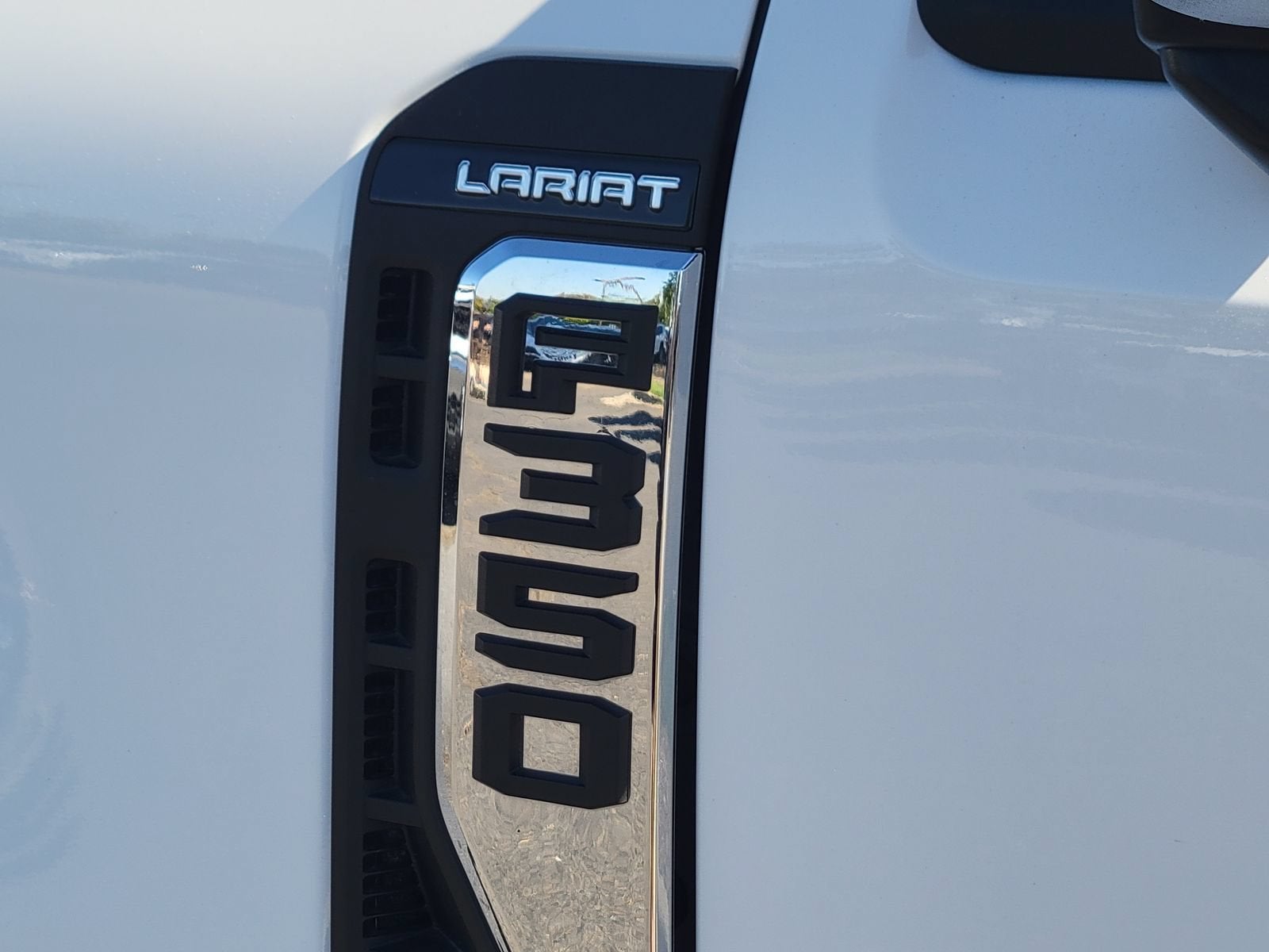2025 Ford F-350 LARIAT