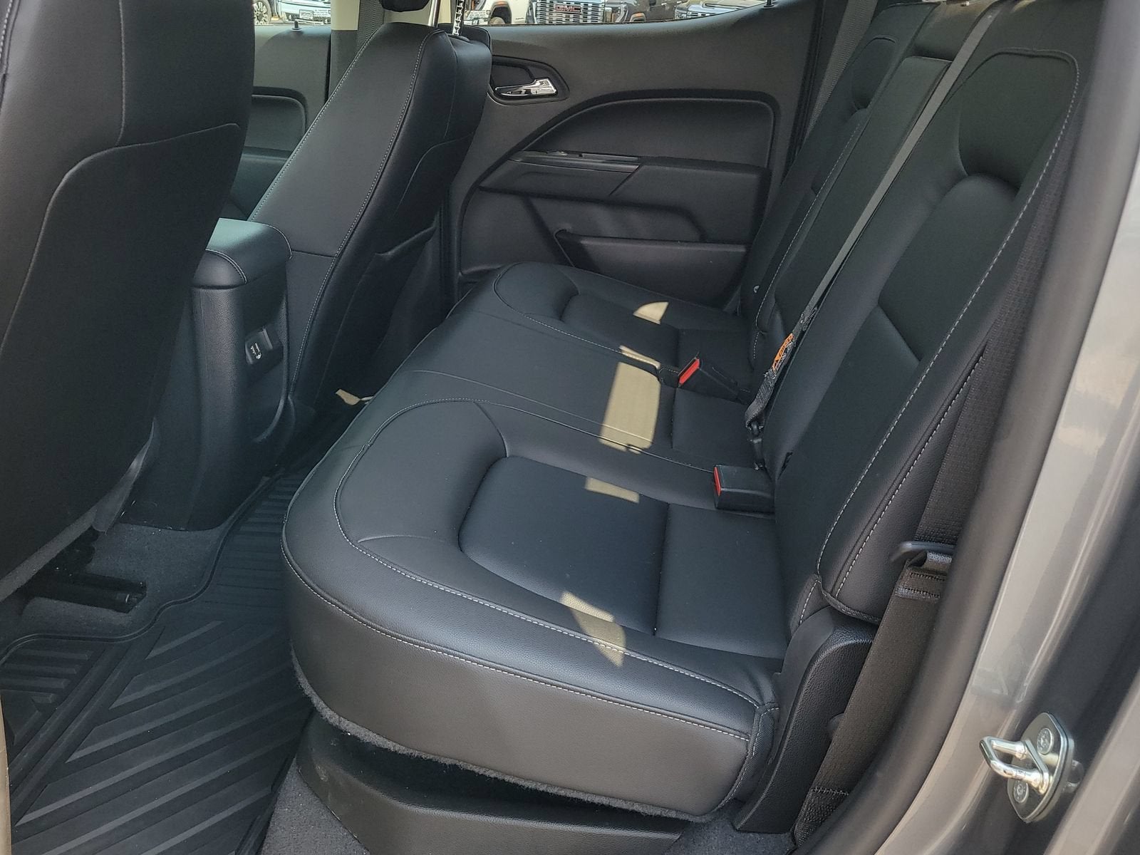 2020 Chevrolet Colorado ZR2 - Photo 8