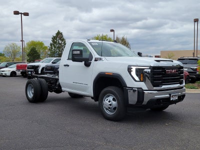 2026 GMC Sierra 3500 HD Chassis Cab Pro