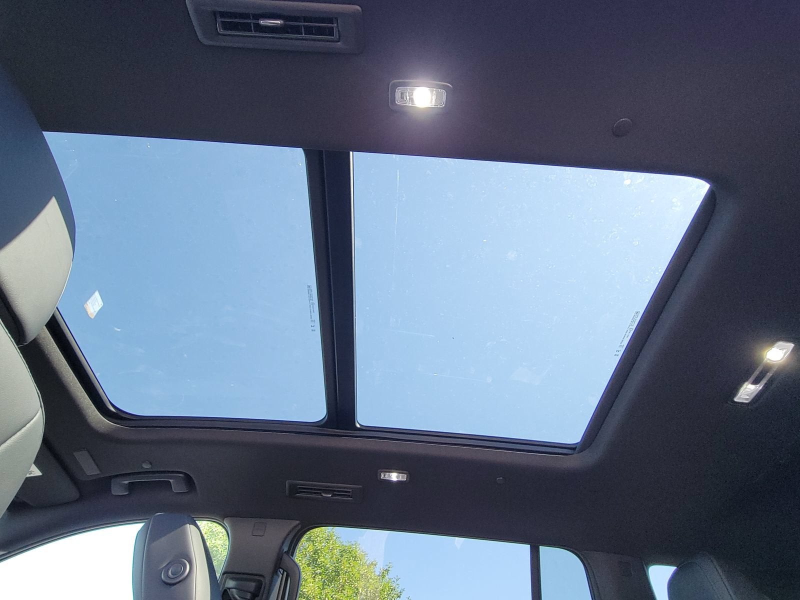 2026 GMC Acadia Elevation - Photo 12