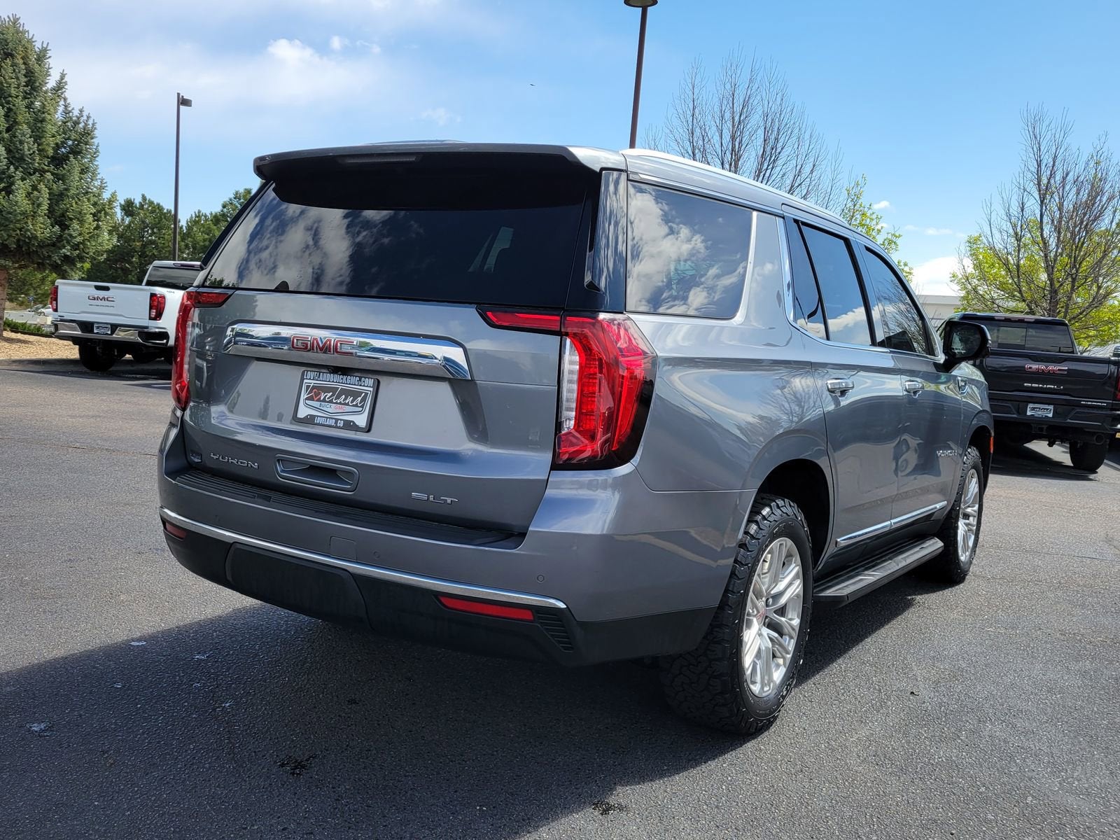 2021 GMC Yukon SLT