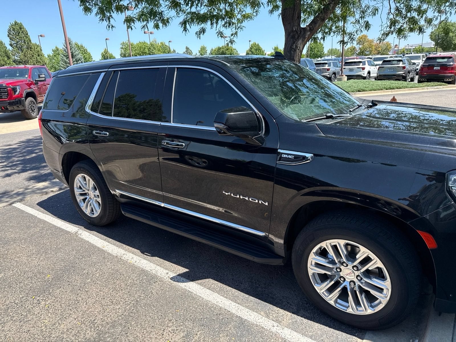 2021 GMC Yukon SLT