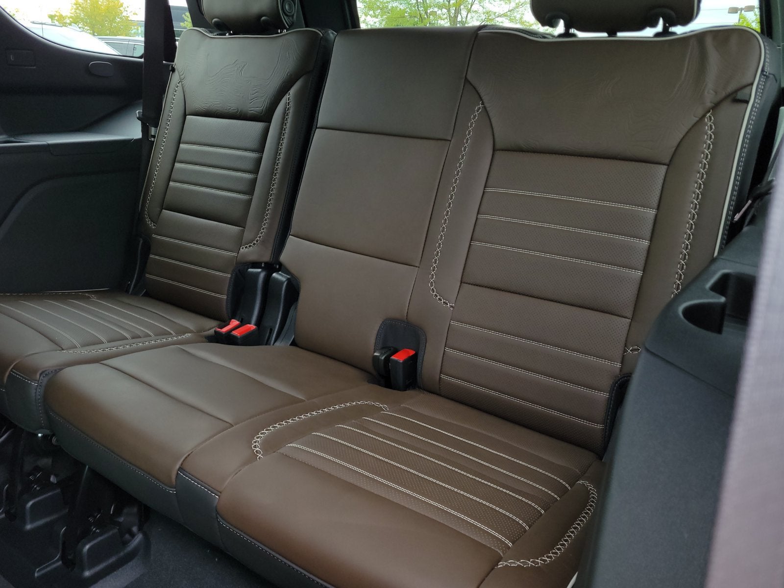 2026 GMC Yukon Denali Ultimate - Photo 11