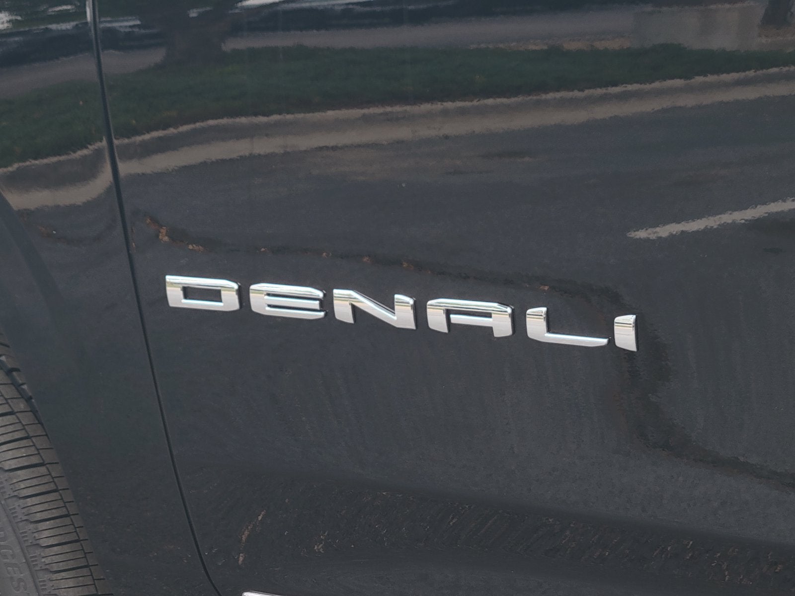2026 GMC Yukon Denali Ultimate - Photo 15