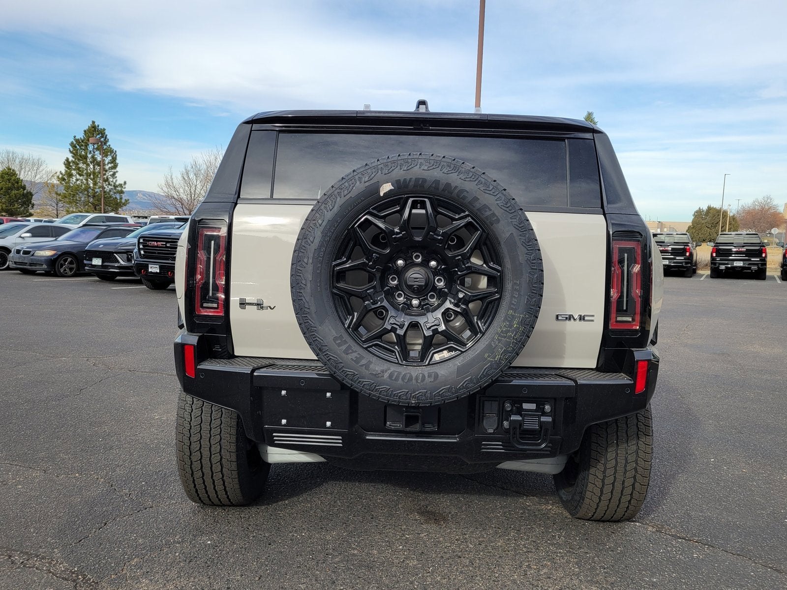 2026 GMC HUMMER EV SUV 2X