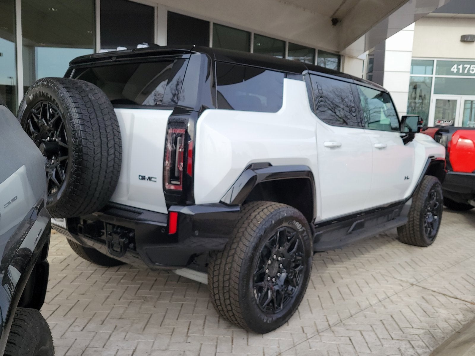 2026 GMC HUMMER EV SUV 2X