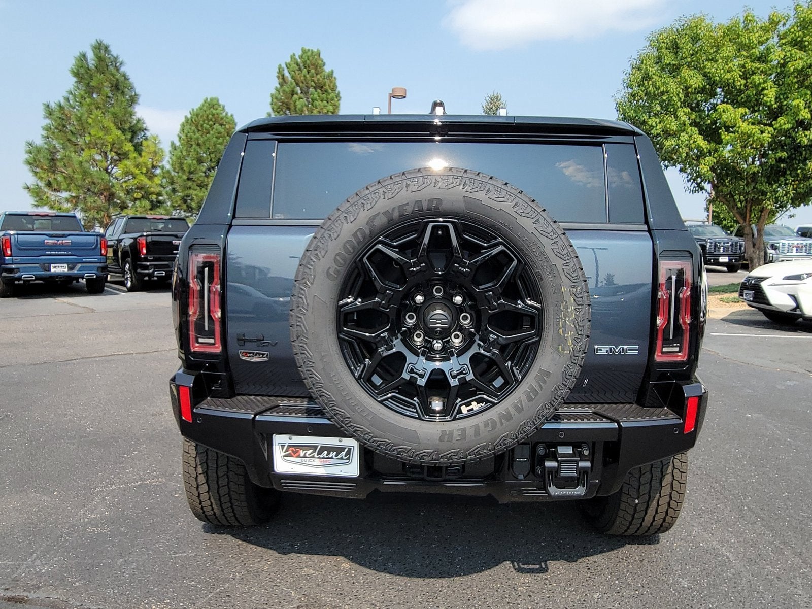 2026 GMC HUMMER EV SUV 2X