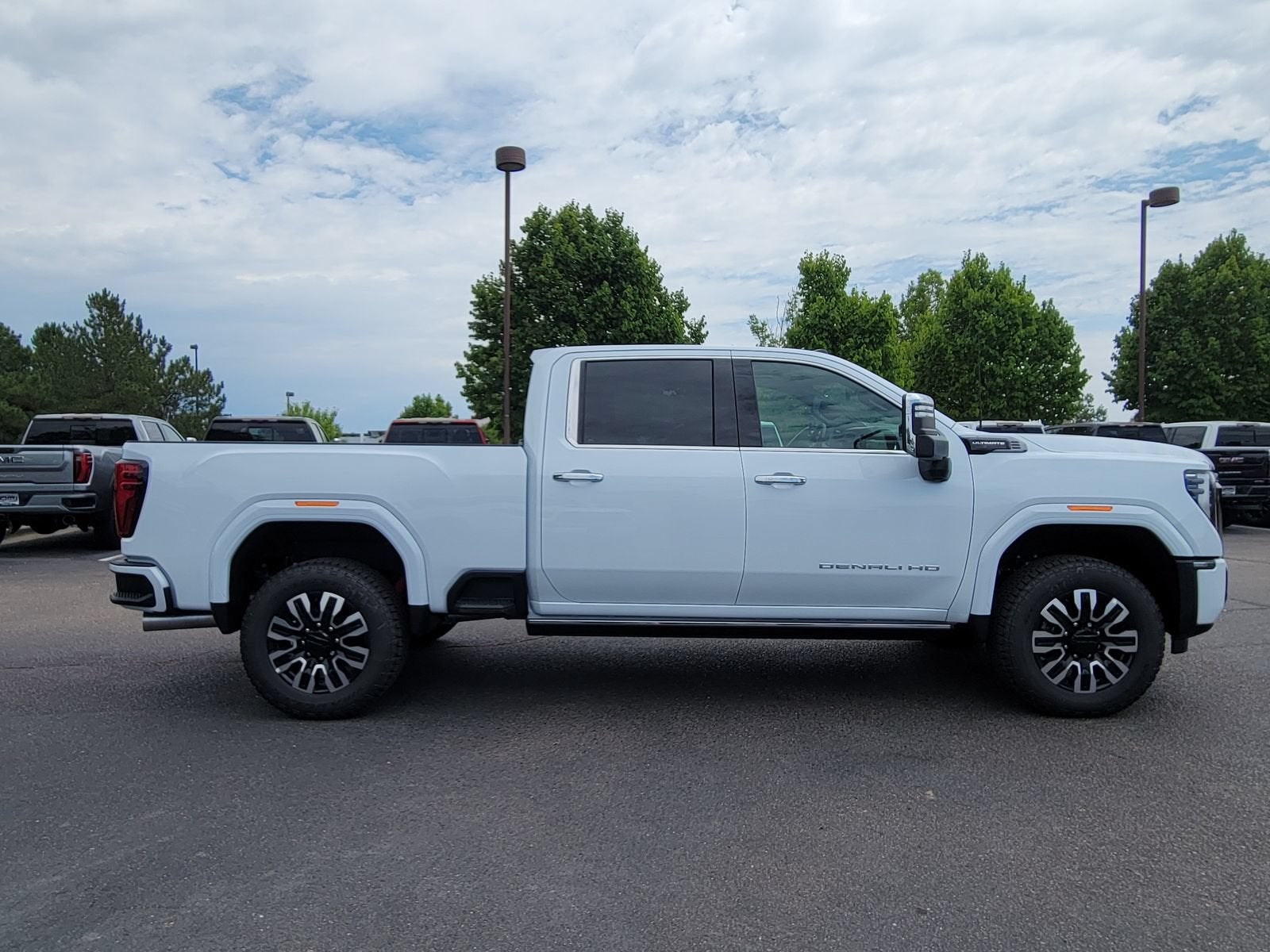 2026 GMC Sierra 2500HD Denali Ultimate - Photo 2