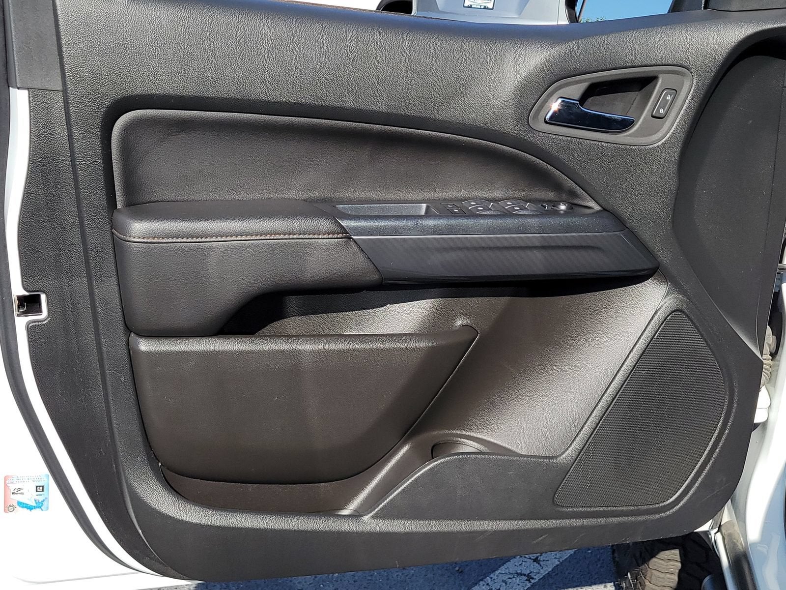 2022 GMC Canyon 4WD AT4 w/Leather