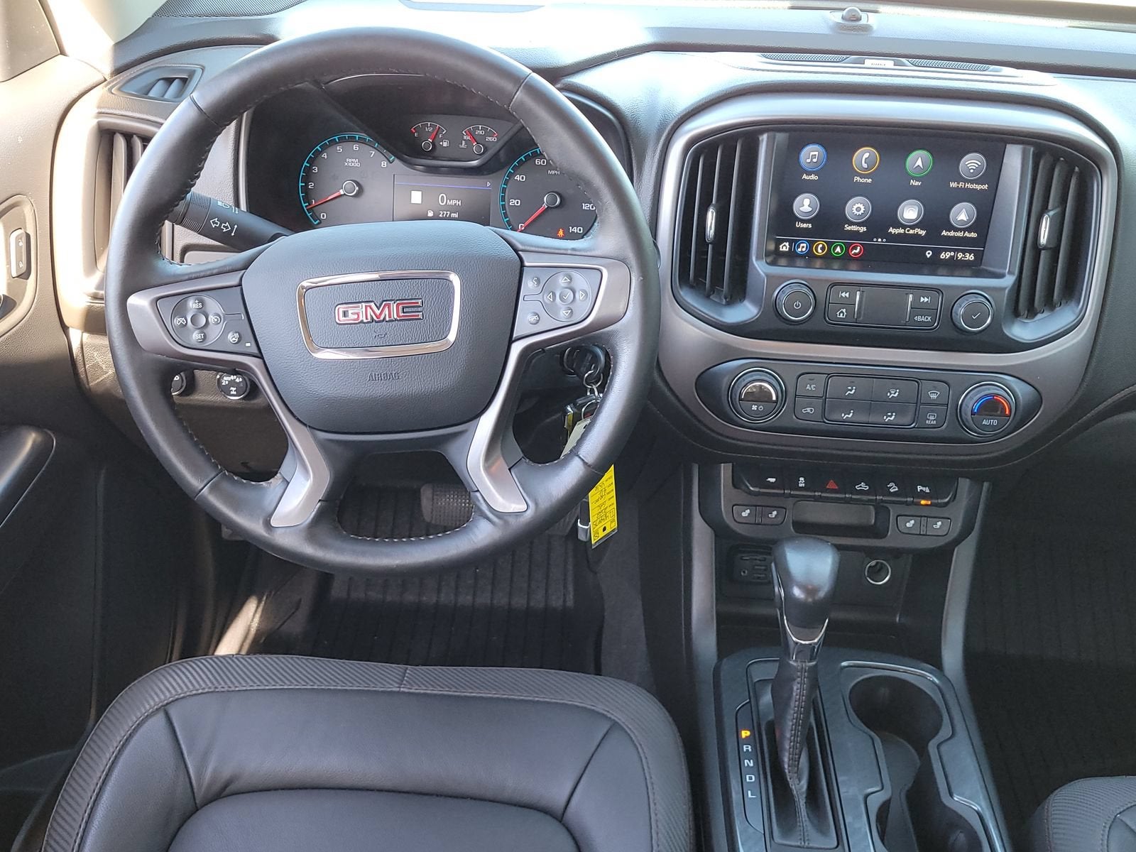 2022 GMC Canyon 4WD AT4 w/Leather