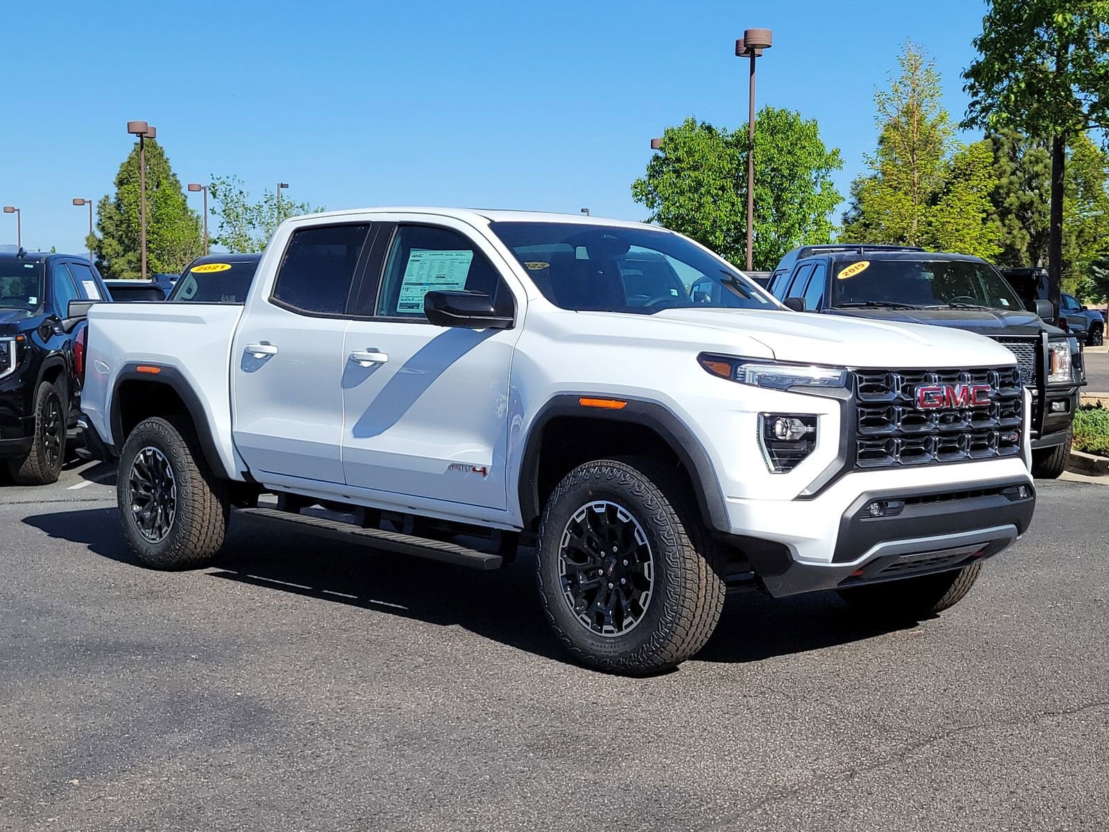 2026 GMC Canyon 4WD AT4 Crew Cab Short Box's photo